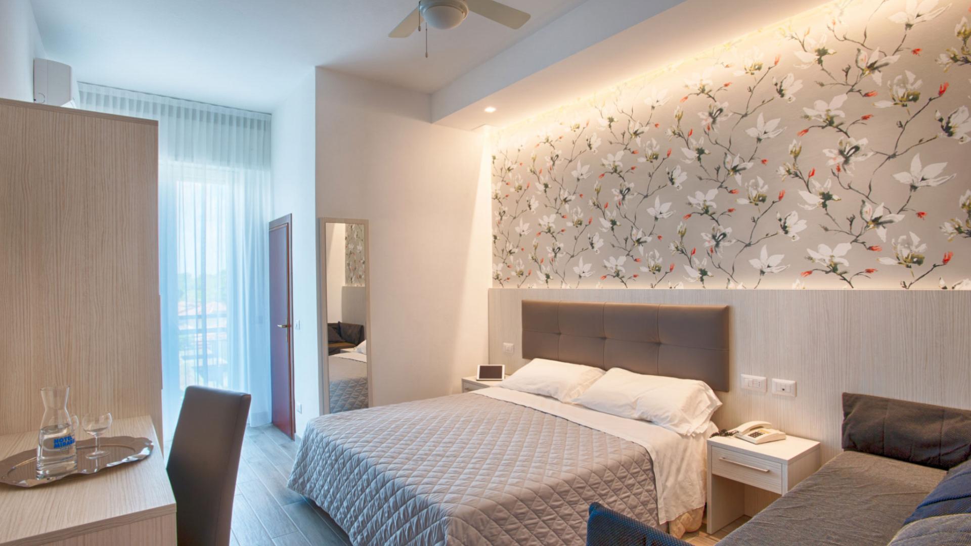 hotelmirabelviserba fr superior 012